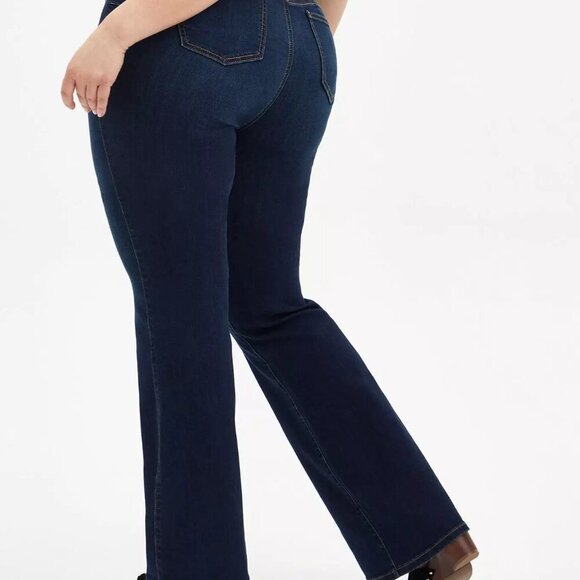 Torrid Dark Wash Bombshell Flare High-Rise Jean in Size 24 S (Short) - Picture 7 of 15